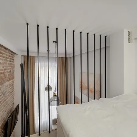 Piekny Apartament Dla 8 Osob Polozony 500 M Od Wroclawskiego Rynku By Renters * ורוצלב